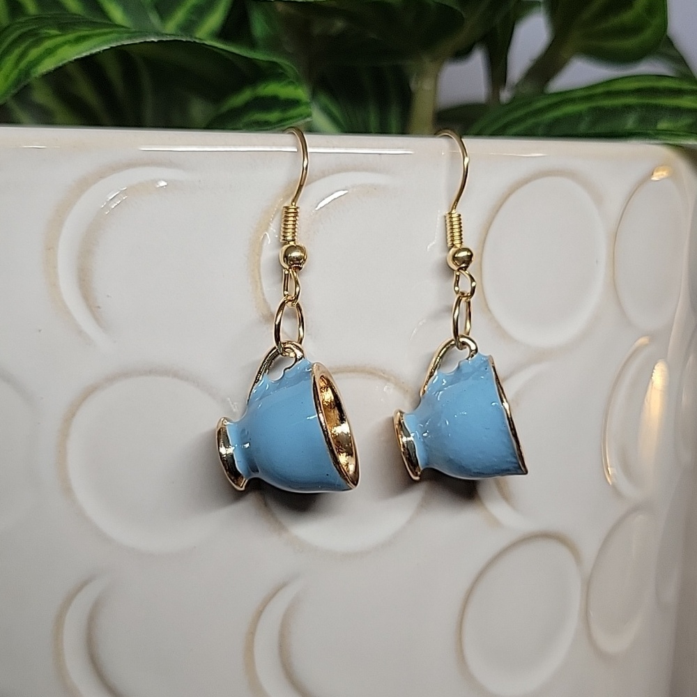 🔥LAST PAIR🔥 Cottagecore Blue Teacup Earrings - Picture 3 of 6